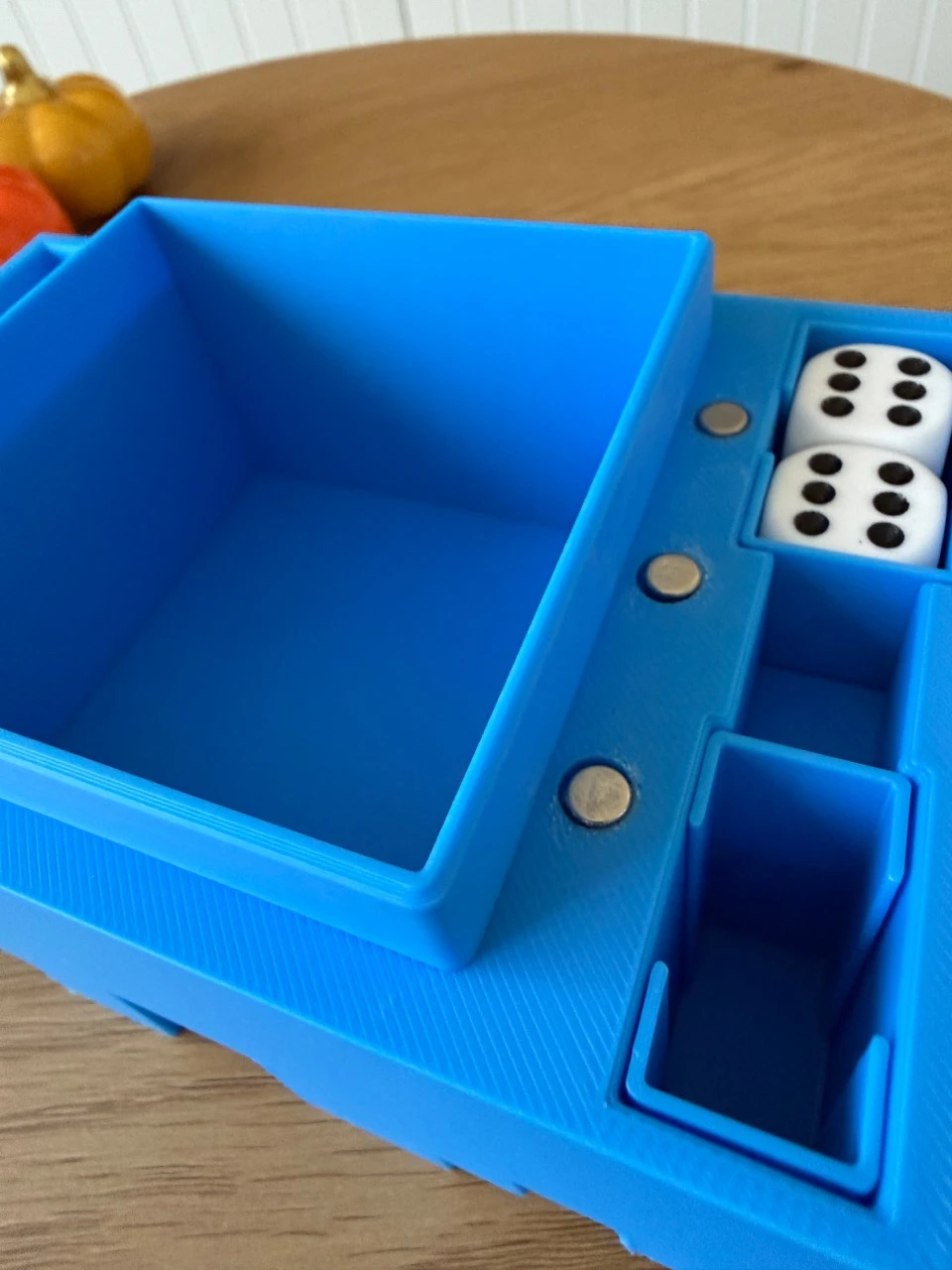 Giant Pac-Man box for trading card games – photo 5